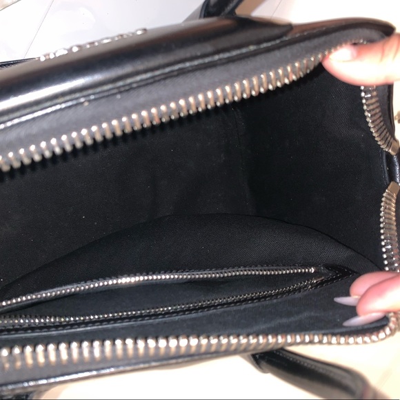Givenchy Antigona Medium Bag - Picture 7 of 7